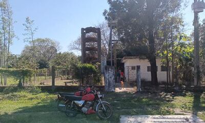 La pequeña comunidad de Mburica, ubicada sobre la ruta PY 19 en el distrito de Tacuaras, está enfrentando una grave crisis de agua potable.