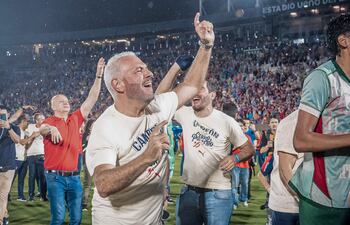 Juan José Zapag cierra su mandato con un título y un legado que redefine la identidad azulgrana.