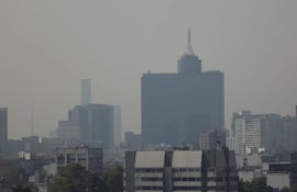 Fotografía del 11 de marzo de 2026 que muestra una capa de contaminación sobre la Ciudad de México (México).