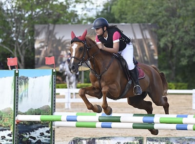 Lía González con Gitano del Club Hípico Acá Carayá, fue protagonista del Nacional de Salto.