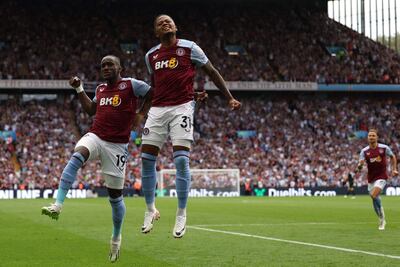Aston Villa goleó al Everton