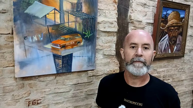 El artista Federico Vera expuso una obra sobre la represión en la dictadura, tomando como símbolo la camioneta “Caperucita”, utilizada para la detención de opositores.