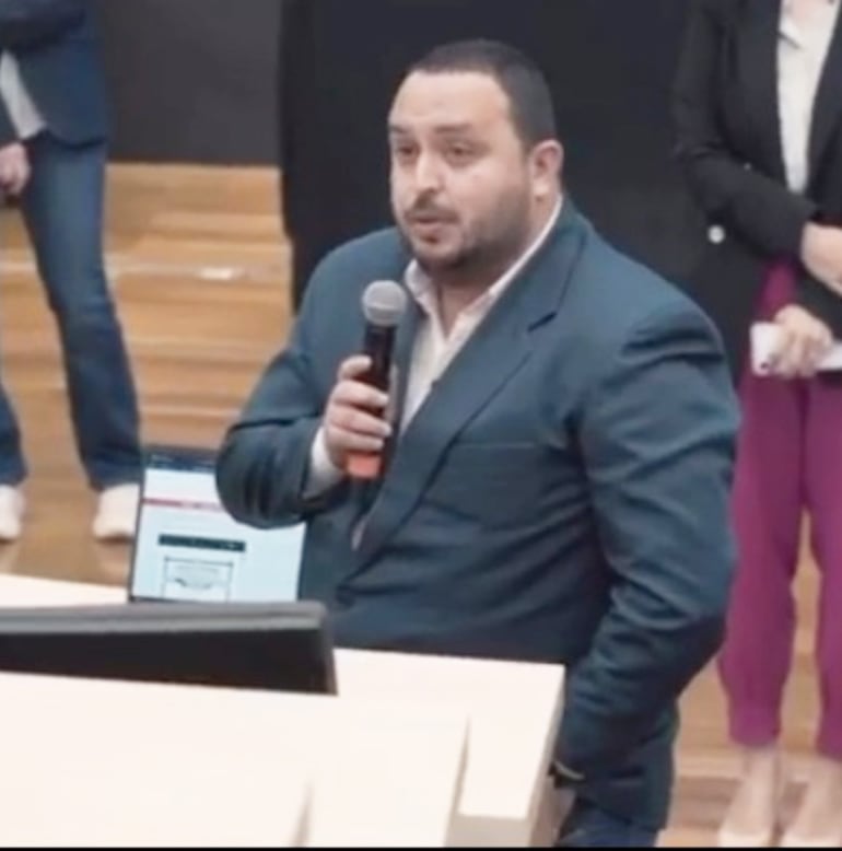 En el video oficial de la actividad, destacan a Villaverde.