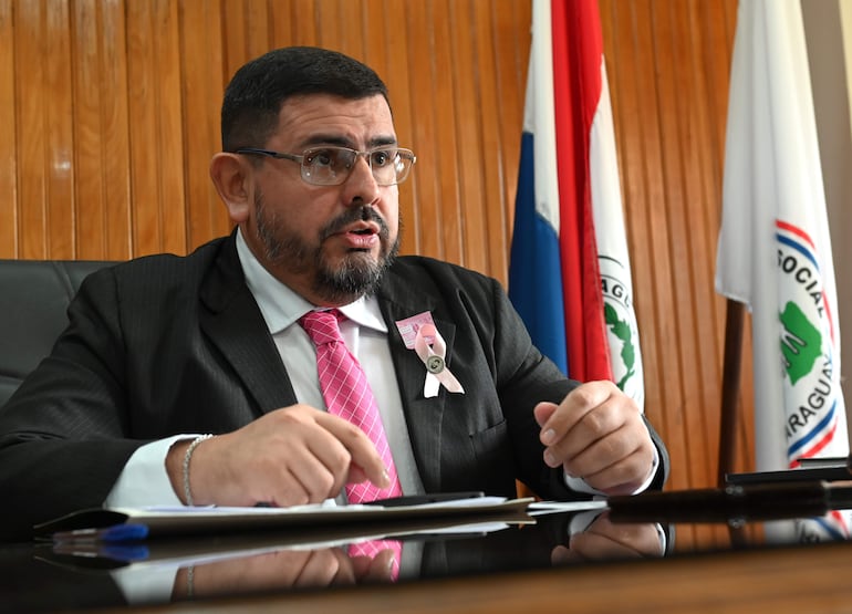 Dr. Marcos Martínez, director de Apoyo y Servicios del IPS.