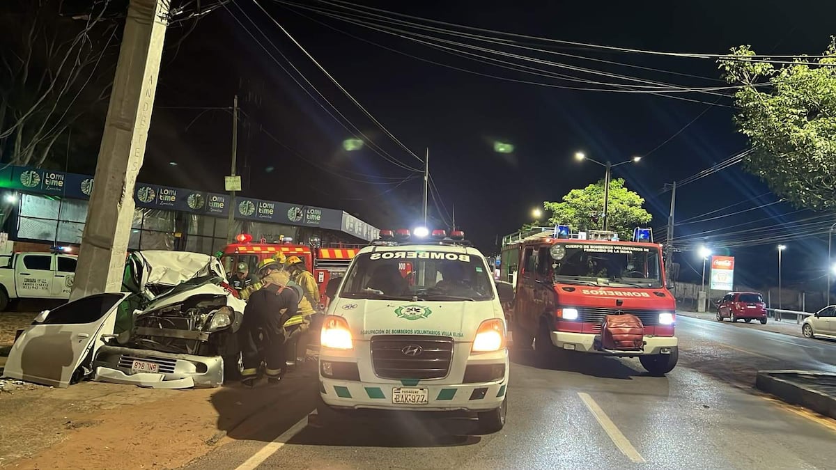 Accidente fatal en Villa Elisa: conductor muere tras chocar contra una columna