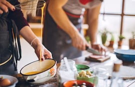 Al cocinar, lo más peligroso es la contaminación cruzada de los alimentos.