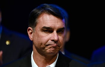 Flávio Bolsonaro habría intentado huir a Estados Unidos.
