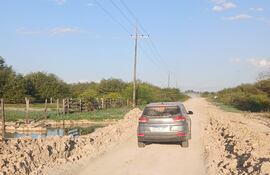 Estos lugares era verdaderos riachos; fueron rehabilitados de forma precaria, por lo que se deben realizar cargadas de tierra a la altura suficiente.