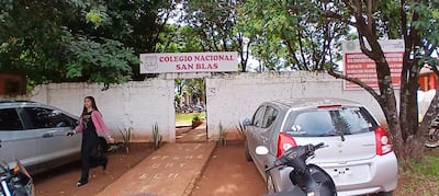 Acceso al Colegio San Blas de la ciudad de Pedro Juan Caballero.