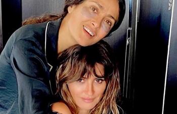 Salma Hayek y Penélope Cruz cultivan una amistad de años. (Instagram/Salma Hayek)