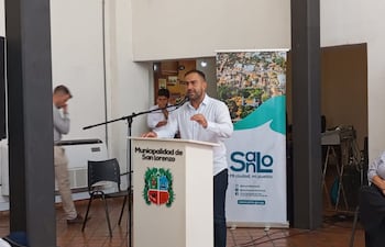 El intendente Felipe Salomón (ANR), mencionó que serán beneficiadas unas 2437 viviendas y 3212 comercios del microcentro de San Lorenzo.