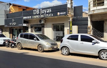 Un intento de asalto a una joyería ubicada sobre la avenida General Aquino, de la ciudad de Luque, fue frustrado gracias a la rápida reacción de un vecino.