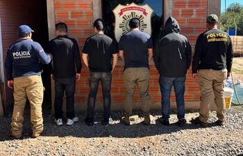 Los dos chinos, el argentino y el comisario general retirado paraguayo demorados en el Chaco.