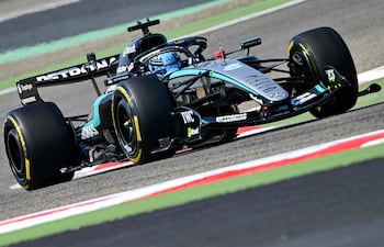 Luego de 76 vueltas en Sakhir, el británico George Russell, de 28 años, fue el más rápido hoy.