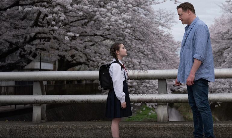 Imagen promocional de la película "Familia en renta", con Brendan Fraser.