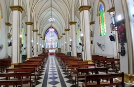 La catedral de la ciudad de San Lorenzo es el epicentro de la espiritualidad alrededor del cual se erige la ciudad que hoy cumple 251 años de fundación.