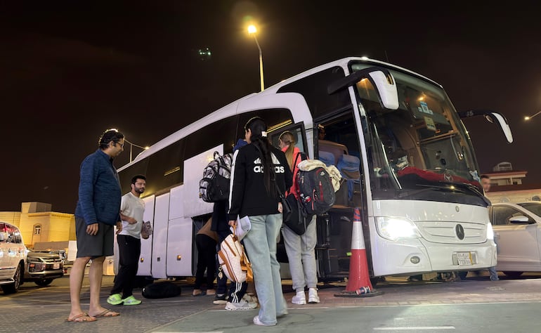 Otros dos paraguayos abandonan Catar tras quedar varados por el cierre del espacio aéreo