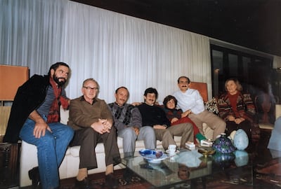 Reunidos en una visita de Laura Márquez al Paraguay, cuando residía en Nueva
York, de izquierda a derecha, Alberto Miltos (?), Michael Burt, Ricardo Migliorisi, Enrique Careaga, Laura Márquez, Bernardo Krasniasky y Edith Jiménez.