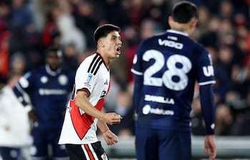 River Plate's midfielder #26 Tomas Galvan celebrates scoring his team's third goal during the Argentine Professional League 2026 Clausura tournament football match between River Plate and Independiente Rivadavia, at the Monumental Mas stadium in Buenos Aires on September 6, 2026. (Photo by Alejandro PAGNI / AFP)