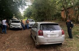 El automóvil fue abandonado posteriormente en el barrio San Rafael de Presidente Franco.