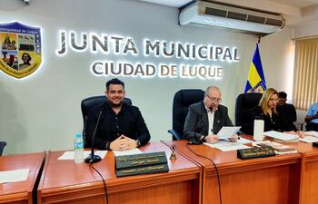 Enrique Quintana fue reelecto como presidente de la Junta Municipal de Luque.