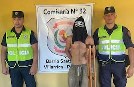 Detienen a hombre con discapacidad por presunta violencia familiar en Villarrica.