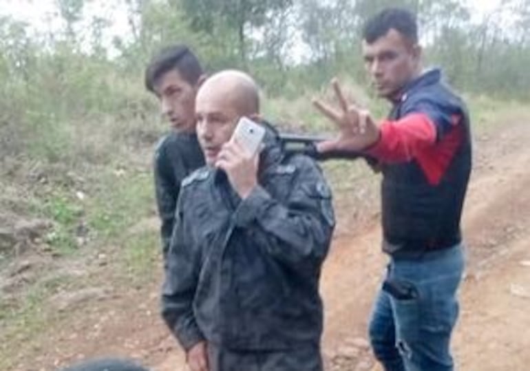 Walter Darío Ayala y Raúl Vicente Leiva Piatti, cuando tomaron de rehén a un guardiacárcel en 2019.