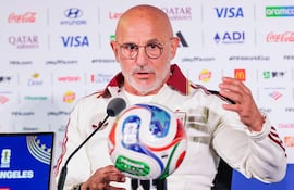 El director técnico de España, Luis de la Fuente, habla durante una rueda de prensa previa al partido de cuartos de final de la Copa Mundial de la FIFA 2026 entre España y Bélgica en el Los Angeles Stadium en Inglewood, California, EE. UU..