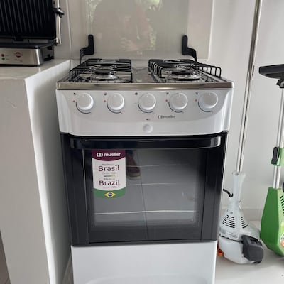 Una casa nueva, totalmente equipada, regala ALEX.