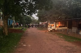 Turba incendia casa de carpintero detenido por homicidio en Capiatá.