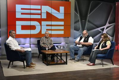 El senador Éver Villalba, Fausto Von Streber y Dominick Ramírez junto con el periodista Pablo Guerrero