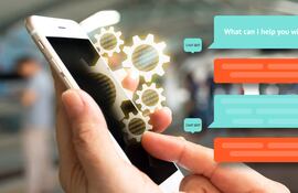 La madre de un adolescente de 14 años que se suicidó en Estados Unidos demandó este miércoles a los desarrolladores de un chatbot basado en inteligencia artificial (IA), a los que acusa de que su hijo se obsesionara con un personaje femenino que fue creado con este programa.