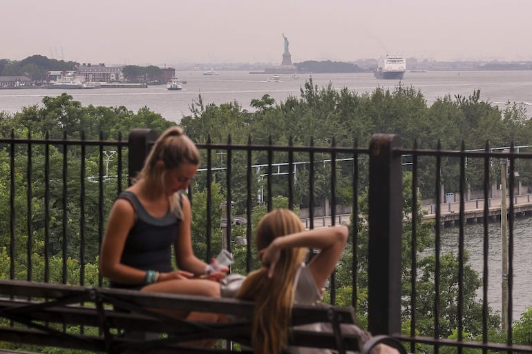 Humo de los incendios de Ontario, Canadá, afectan la calidad del aire de Nueva York, donde se disputará la final de la Copa Mundial de Fútbol.