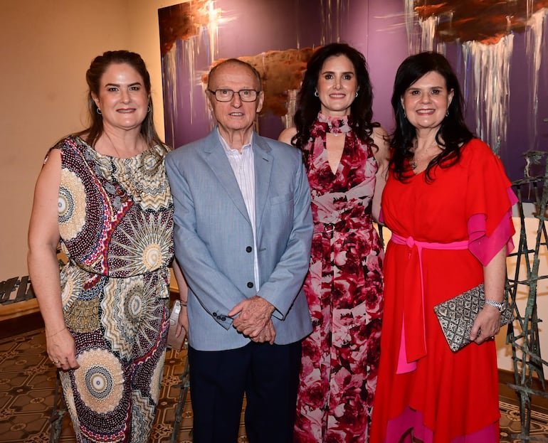 Violeta, Martino, Blanca y Ana Ceuppens.