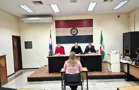 El Tribunal de Sentencia integrado por la abogada Fabiola Quintero y los magistrados Hugo Ignacio Ríos Alcaraz (Presidente) y Antonio Benítez.
