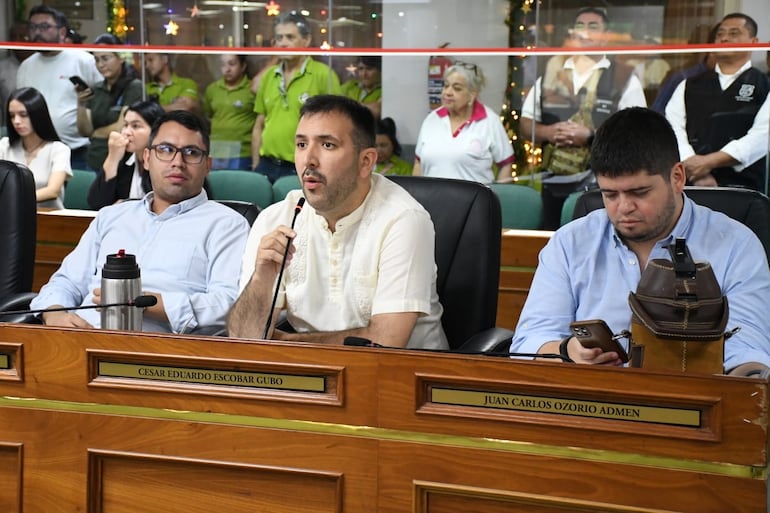 César "Ceres" Escobar (ANR-HC), concejal de Asunción.
