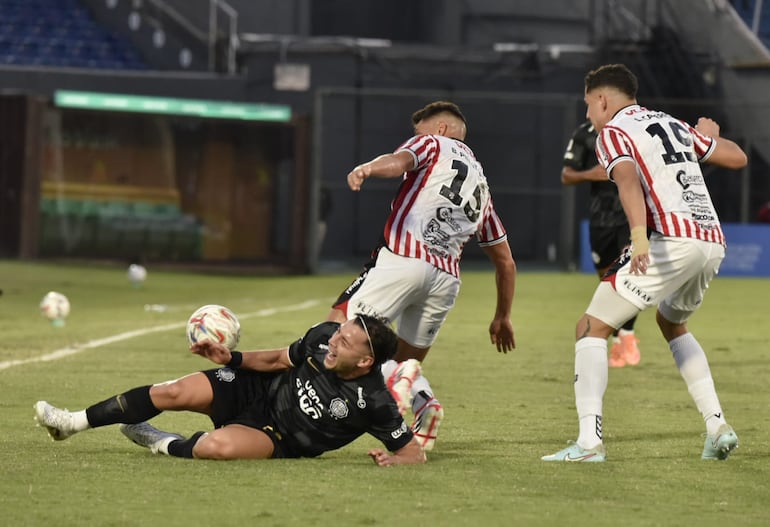San Lorenzo derrota al relajado Olimpia en Sajonia