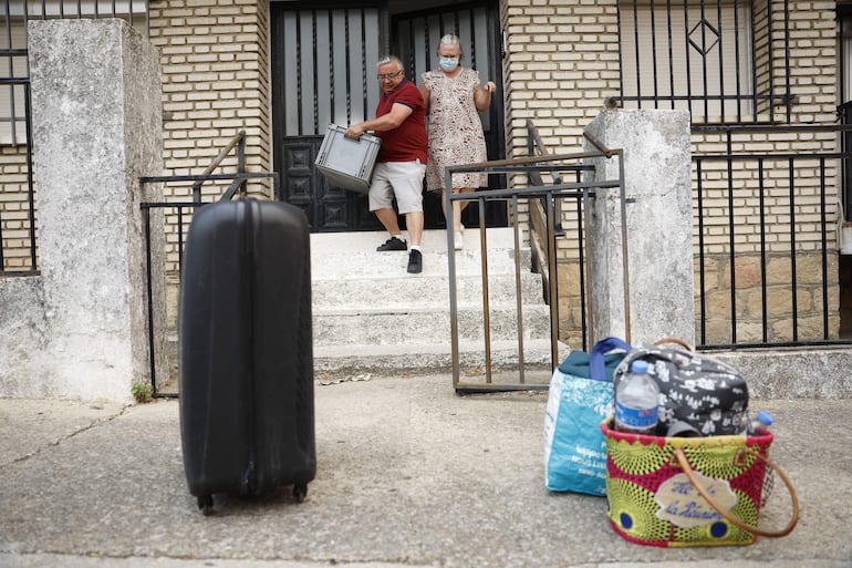 El Gobierno ha decretado la evacuación de todo el Valle del Tiétar (Ávila), que afecta a unas 30.000 personas, y de los dos municipios madrileños de Rozas de Puerto Real y Cadalso de los Vidrios.