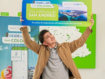 Alex Bogado es ganador del primer sorteo del mes de julio.