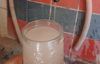 Denuncian mala calidad de agua y escasa presión en la compañía Cabañas.