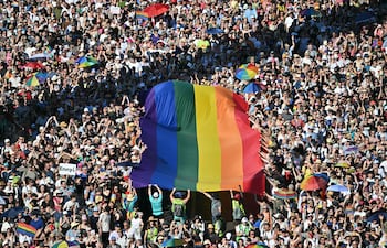 Una multitud participa de una marcha del Orgullo el pasado sábado en Budapest, Hungría.