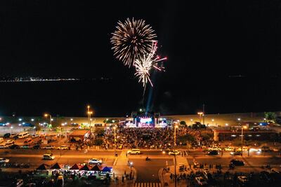 Serenata por aniversario 410 de Encarnación, en la Costanera República del Paraguay.