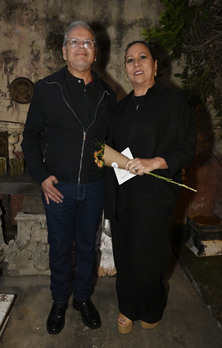 Aníbal Acevedo y Patricia de Acevedo.