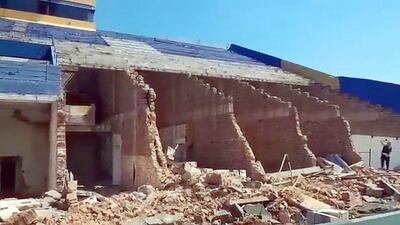 Derrumbe del sector preferencial del estadio Feliciano Cáceres.