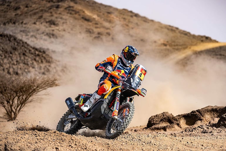 Daniel Sanders (KTM) se convirtió en el 2° australiano en ganar el Dakar en motos. El 1° fue Toby Price.