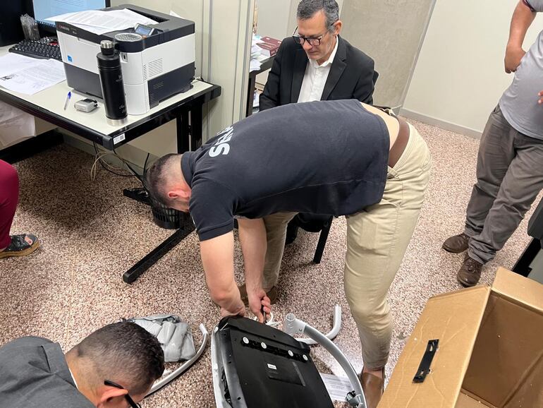 Marihuana incautada en silla para bebés que provino de Miami y tenía como destino Alto Paraná.