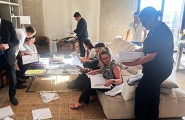 Allanamiento en vivienda de Ingrid Prette, ujier del Juzgado de Paz de La Recoleta, procesada en el marco de la causa "mafia de los pagarés".