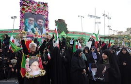 Manifestación en Teherán, capital iraní, en apoyo al régimen de los ayatolás.
