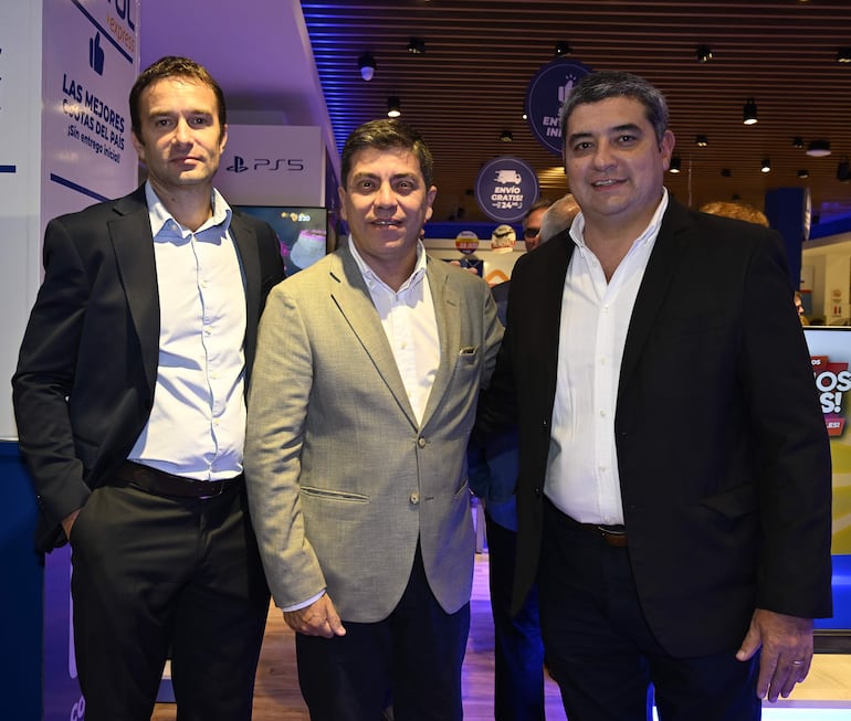 Sebastián Paternoster, Juan Manuel Giraldi y Cristian Pages.