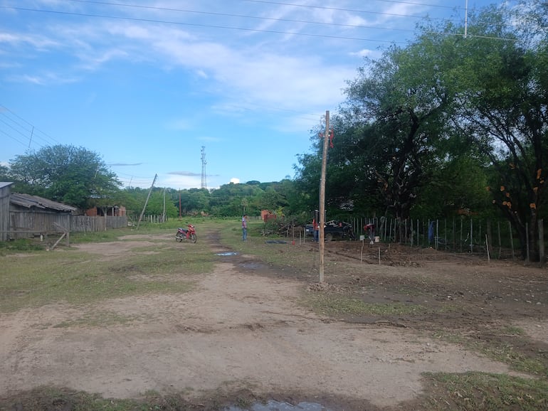 Desde la Municipalidad, aseguran que el terreno cedido es un excedente, y no afecta para nada a la calle pública. 